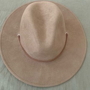 Britton tan hat